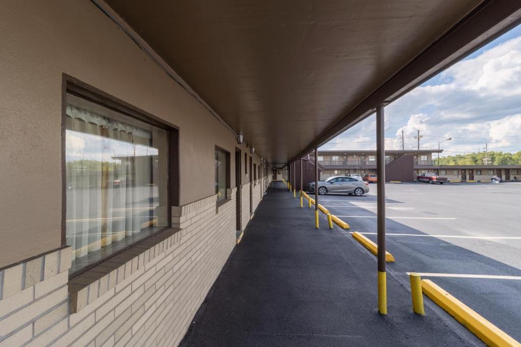 Dubois Manor Motel Exterior foto